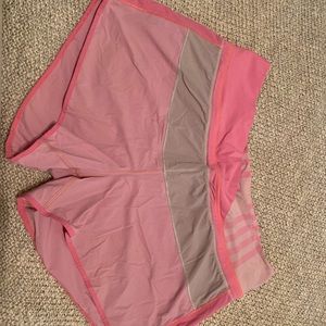 Lululemon 4 in shorts